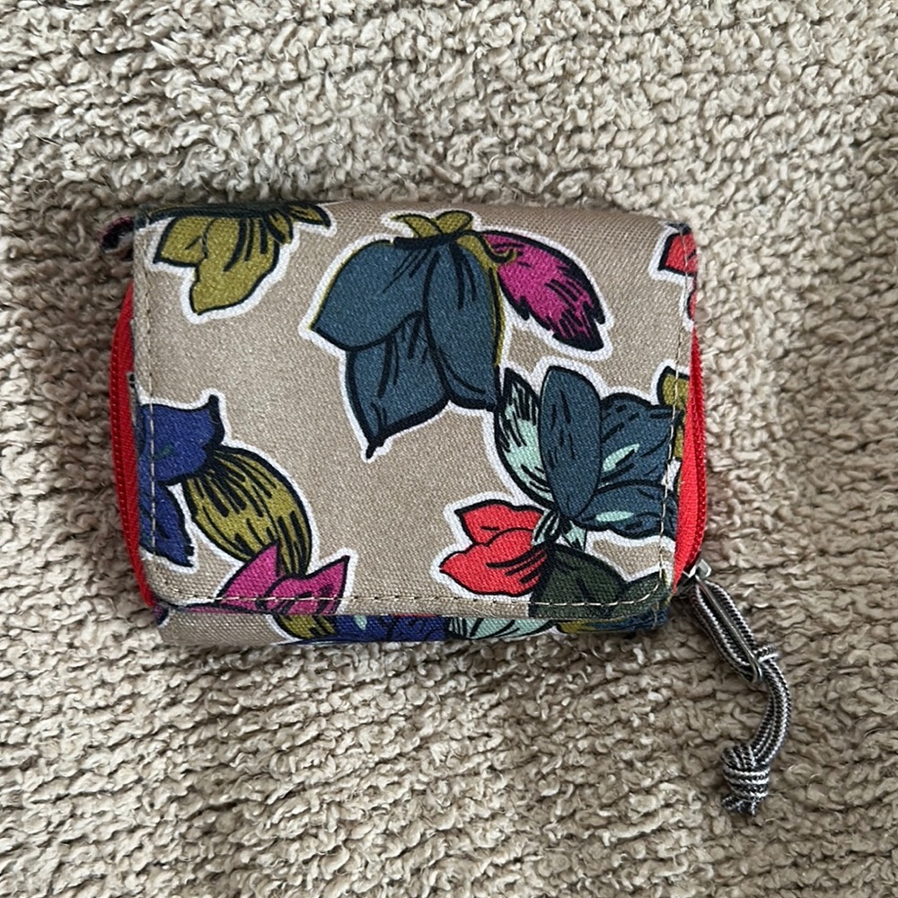 Ver Bradley Floral Multi-Color Women's Wallet